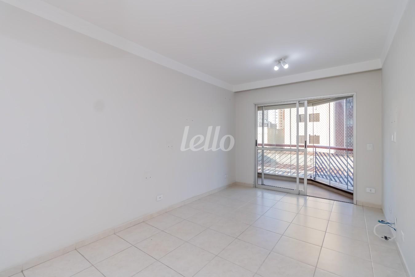 02 - SALA de Apartamento à venda, Padrão com 63 m², 2 quartos e 1 vaga em Vila da Saúde - São Paulo