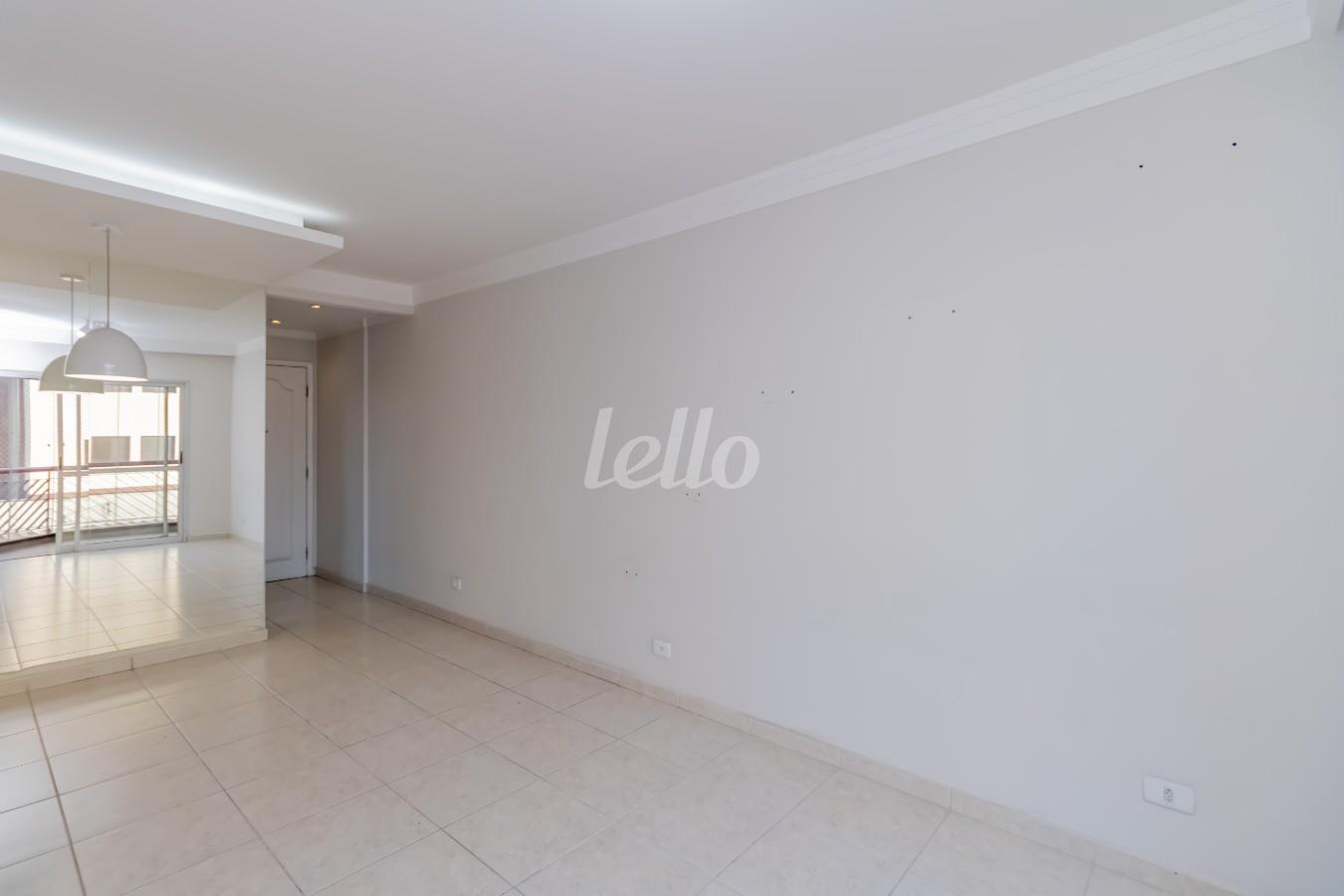 04 - SALA de Apartamento à venda, Padrão com 63 m², 2 quartos e 1 vaga em Vila da Saúde - São Paulo