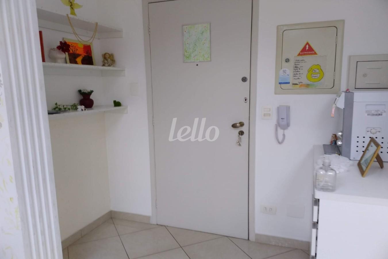 SALA de Sala / Conjunto à venda, Padrão com 31 m², e 1 vaga em Vila Mariana - São Paulo