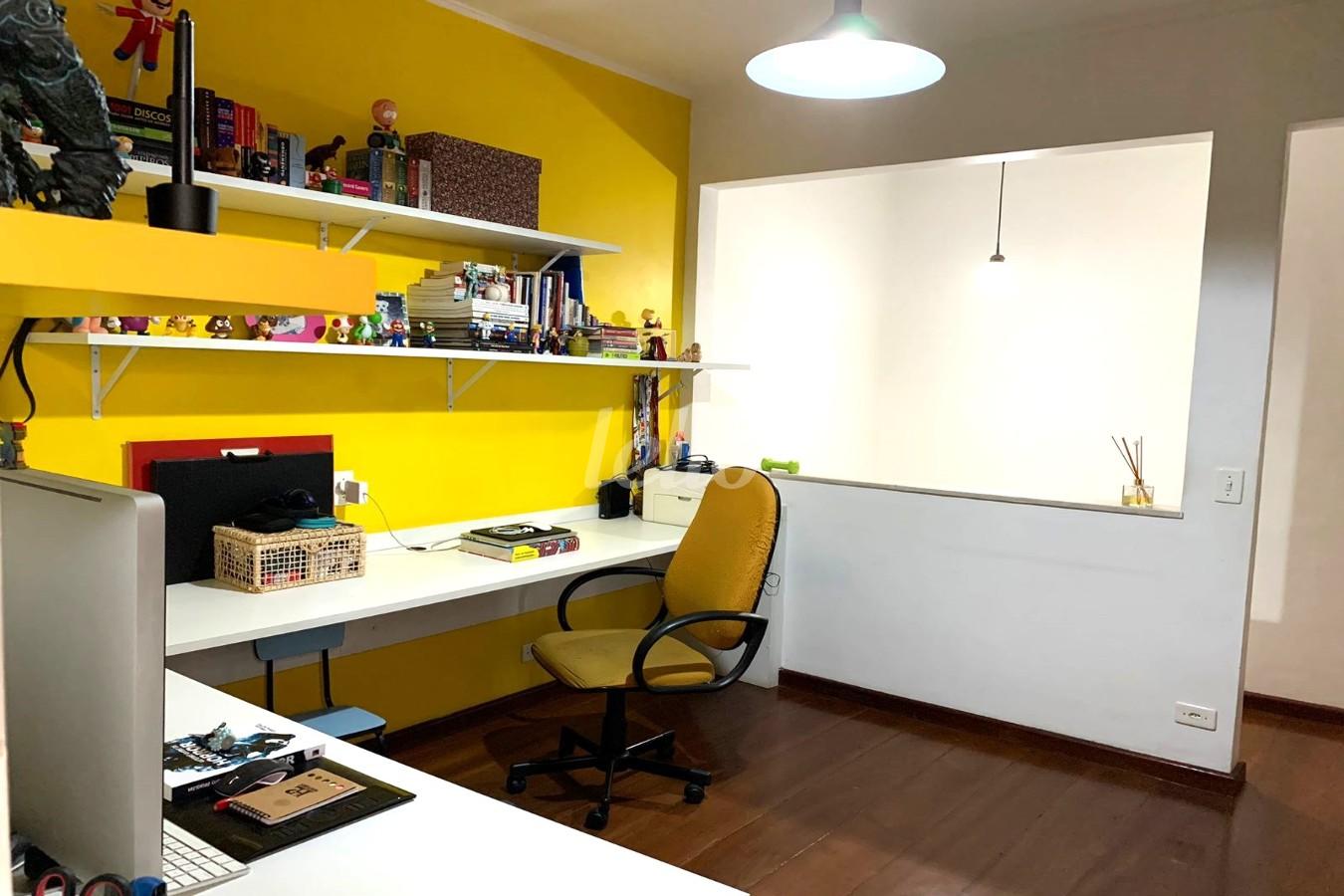 SUITE 2  COM HOME OFFICE de Casa à venda, sobrado com 180 m², 3 quartos e 2 vagas em Tucuruvi - São Paulo