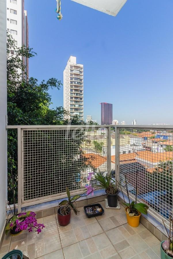 VARANDA de Apartamento à venda, Padrão com 71 m², 2 quartos e em Pinheiros - São Paulo