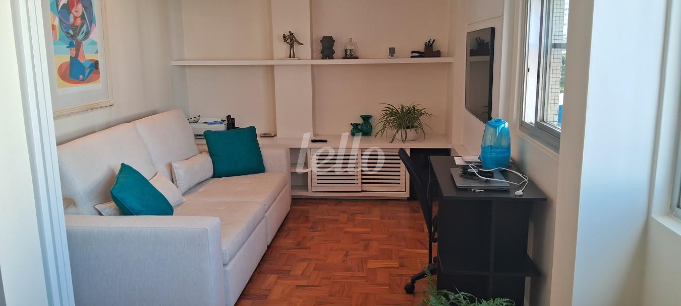 SALA DE TV de Apartamento à venda, Padrão com 116 m², 2 quartos e 2 vagas em Cerqueira César - São Paulo