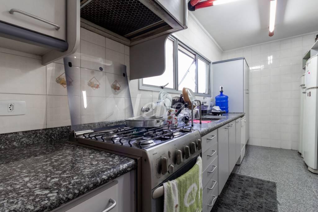 COZINHA de Apartamento para alugar, Padrão com 170 m², 3 quartos e 2 vagas em Vila Clementino - São Paulo