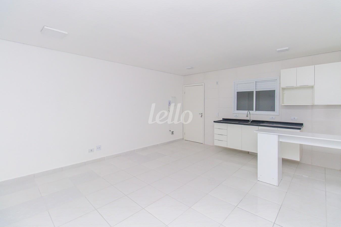 01SALA_003 de Apartamento para alugar, Padrão com 37 m², 1 quarto e em Vila Bela - São Paulo