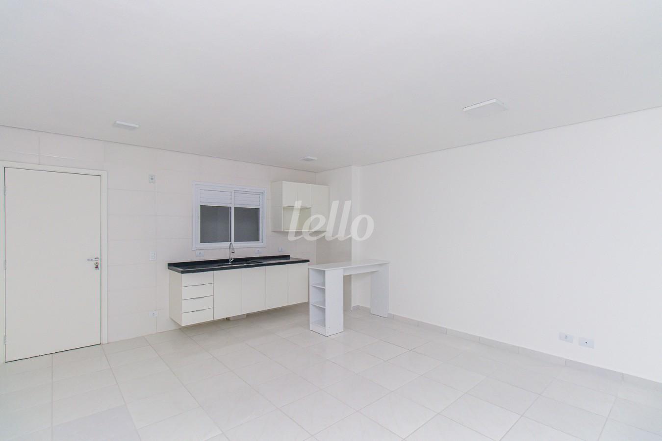 01SALA_004 de Apartamento para alugar, Padrão com 37 m², 1 quarto e em Vila Bela - São Paulo