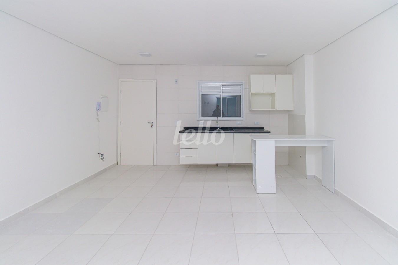 01SALA_006 de Apartamento para alugar, Padrão com 37 m², 1 quarto e em Vila Bela - São Paulo