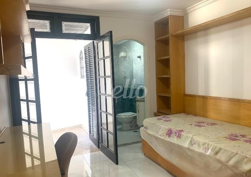 QUARTO de Casa à venda, sobrado com 220 m², 4 quartos e 4 vagas em Vila Formosa - São Paulo