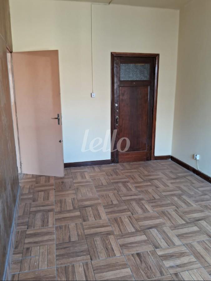 SALA de Sala / Conjunto à venda, Padrão com 32 m², e em Centro - São Paulo