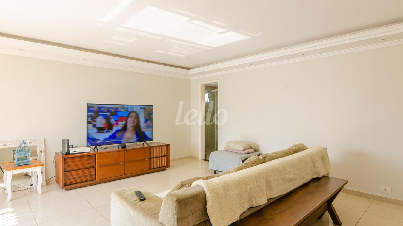 01SALAS_006 de Apartamento à venda, Duplex com 137 m², 2 quartos e 2 vagas em Mirandopolis - São Paulo