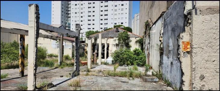 13 de Área / Terreno à venda, Padrão com 2517 m², e em Belenzinho - São Paulo