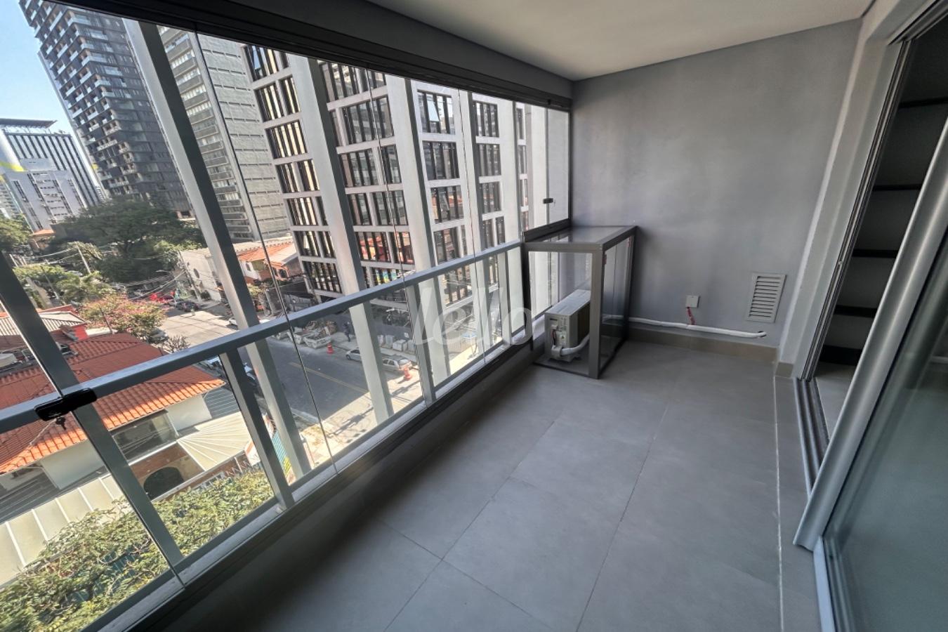 VARANDA de Apartamento à venda, Studio com 29 m², 1 quarto e em Jardim Paulistano - São Paulo