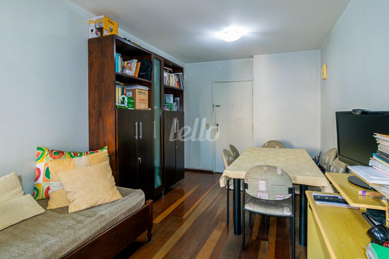 SALA de Apartamento à venda, Padrão com 82 m², 3 quartos e 1 vaga em Pinheiros - São Paulo