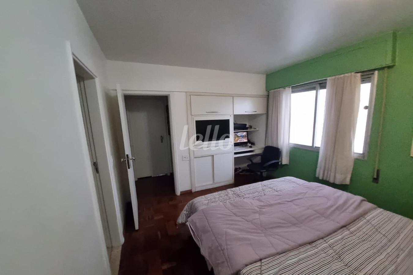 DORMITORIO de Apartamento à venda, Padrão com 121 m², 4 quartos e 2 vagas em Jardim Paulista - São Paulo