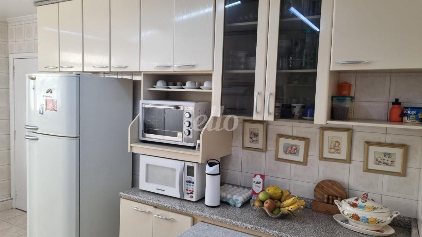 COZINHA de Apartamento à venda, Padrão com 121 m², 4 quartos e 2 vagas em Jardim Paulista - São Paulo