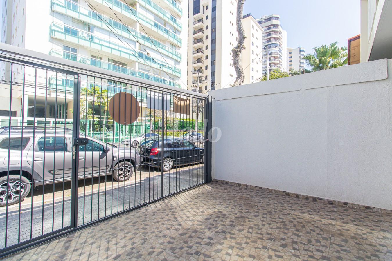 GARAGEM de Casa à venda, sobrado com 170 m², 3 quartos e 1 vaga em Campo Belo - São Paulo