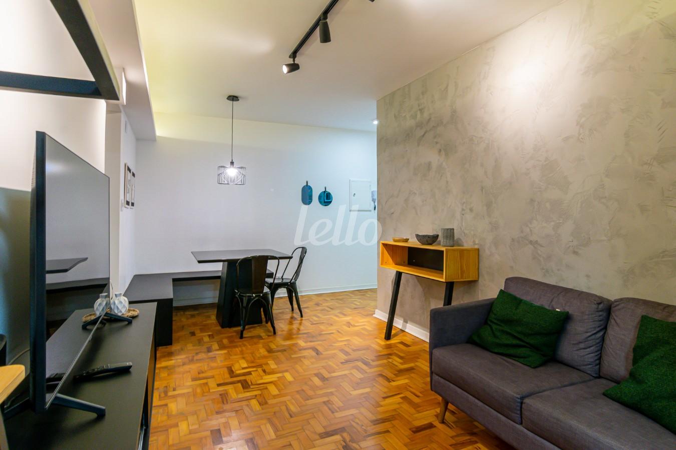 SALA de Apartamento à venda, Padrão com 83 m², 1 quarto e em Consolação - São Paulo