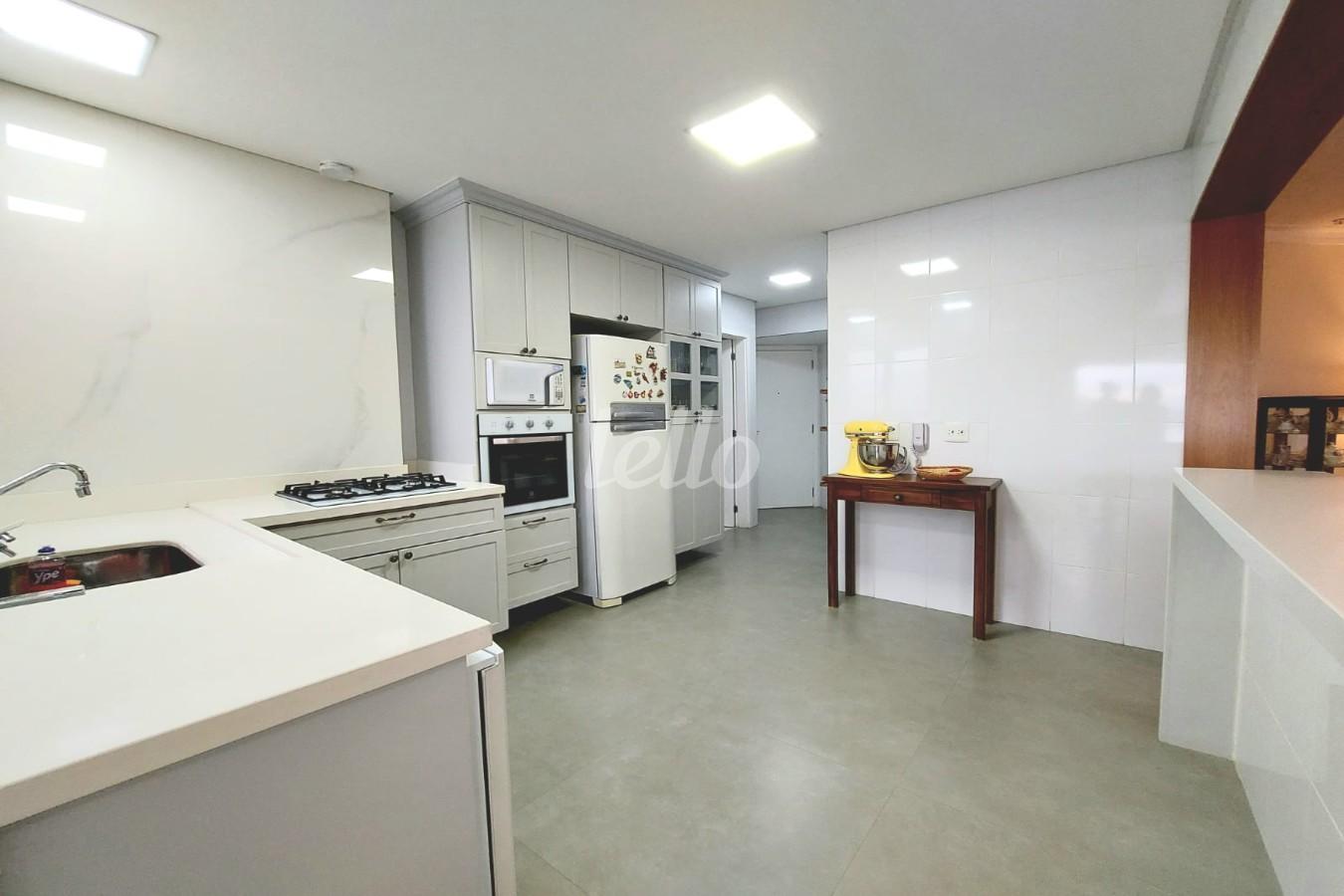 SALA de Apartamento à venda, Padrão com 118 m², 2 quartos e 3 vagas em Ch Santo Antônio (ZL) - São Paulo