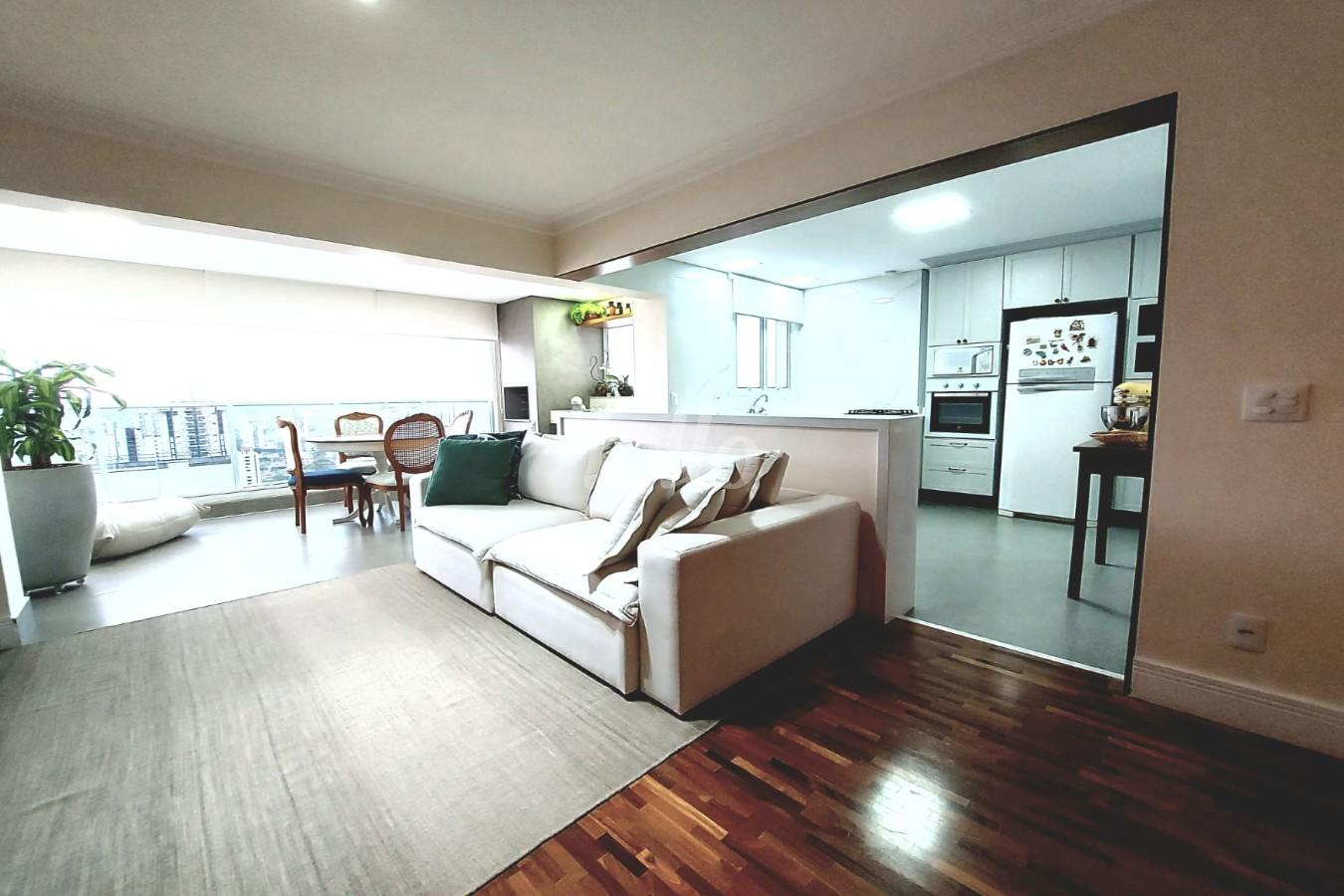 SALA de Apartamento à venda, Padrão com 118 m², 2 quartos e 3 vagas em Ch Santo Antônio (ZL) - São Paulo