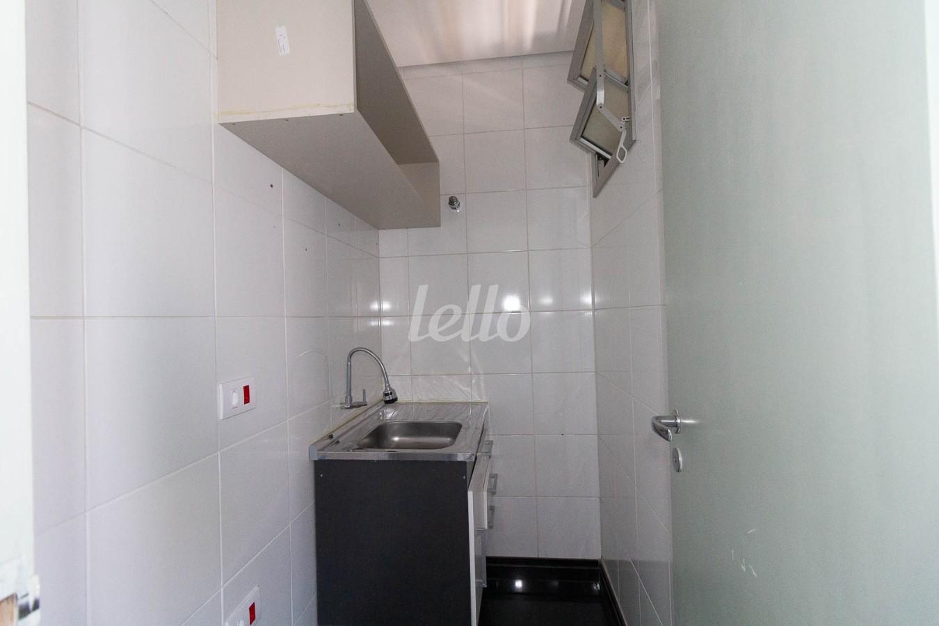 COZINHA de Sala / Conjunto para alugar, Padrão com 150 m², e 3 vagas em Vila Mariana - São Paulo