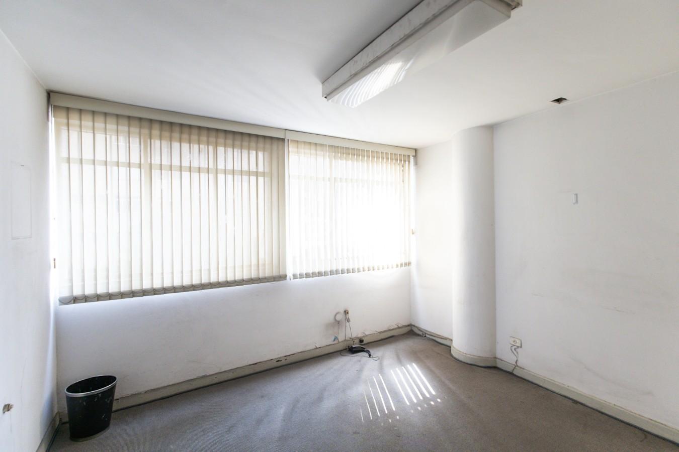 SALA de Sala / Conjunto para alugar, Padrão com 110 m², e em Centro - São Paulo