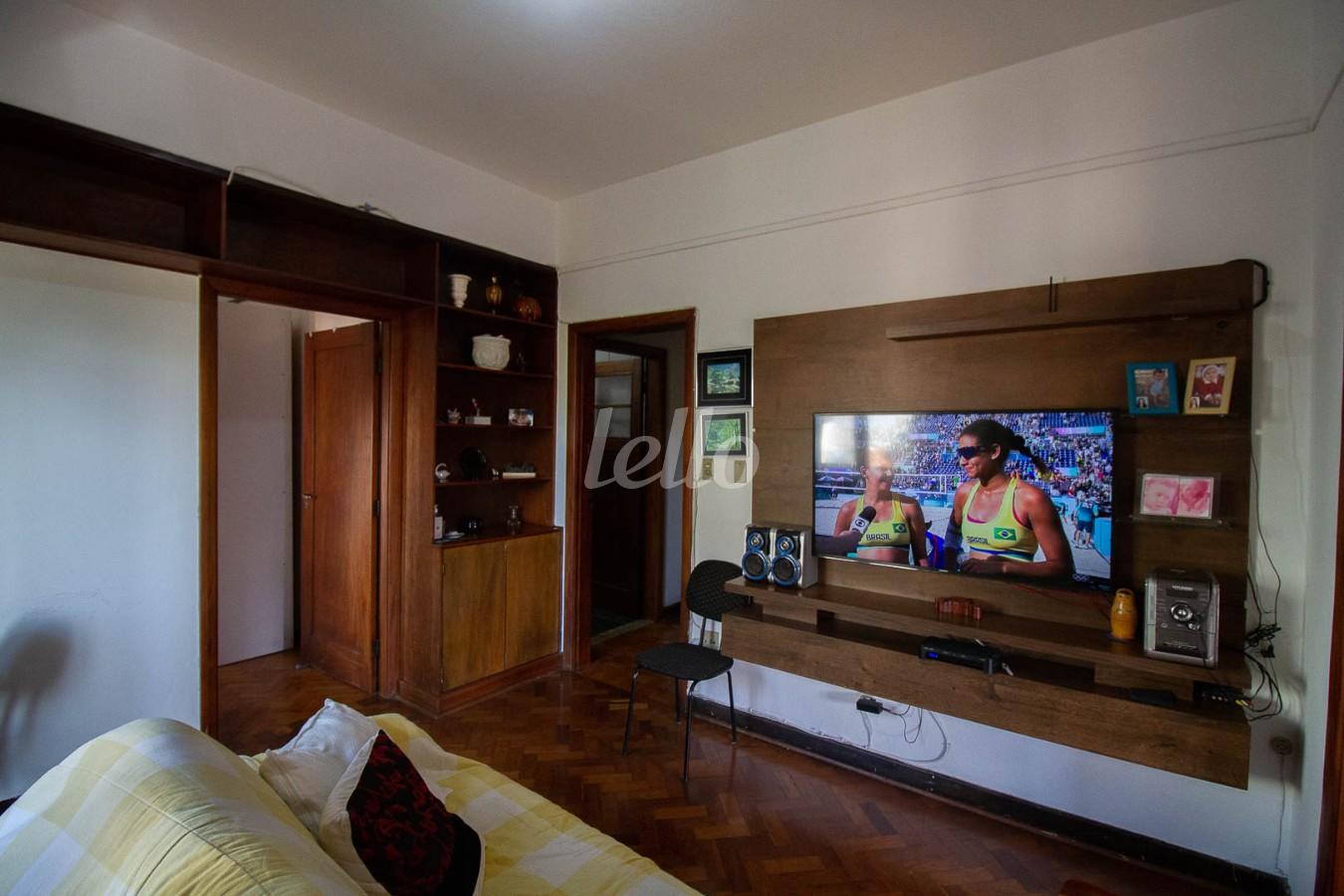 SALA de Apartamento à venda, Padrão com 69 m², 2 quartos e em Consolação - São Paulo