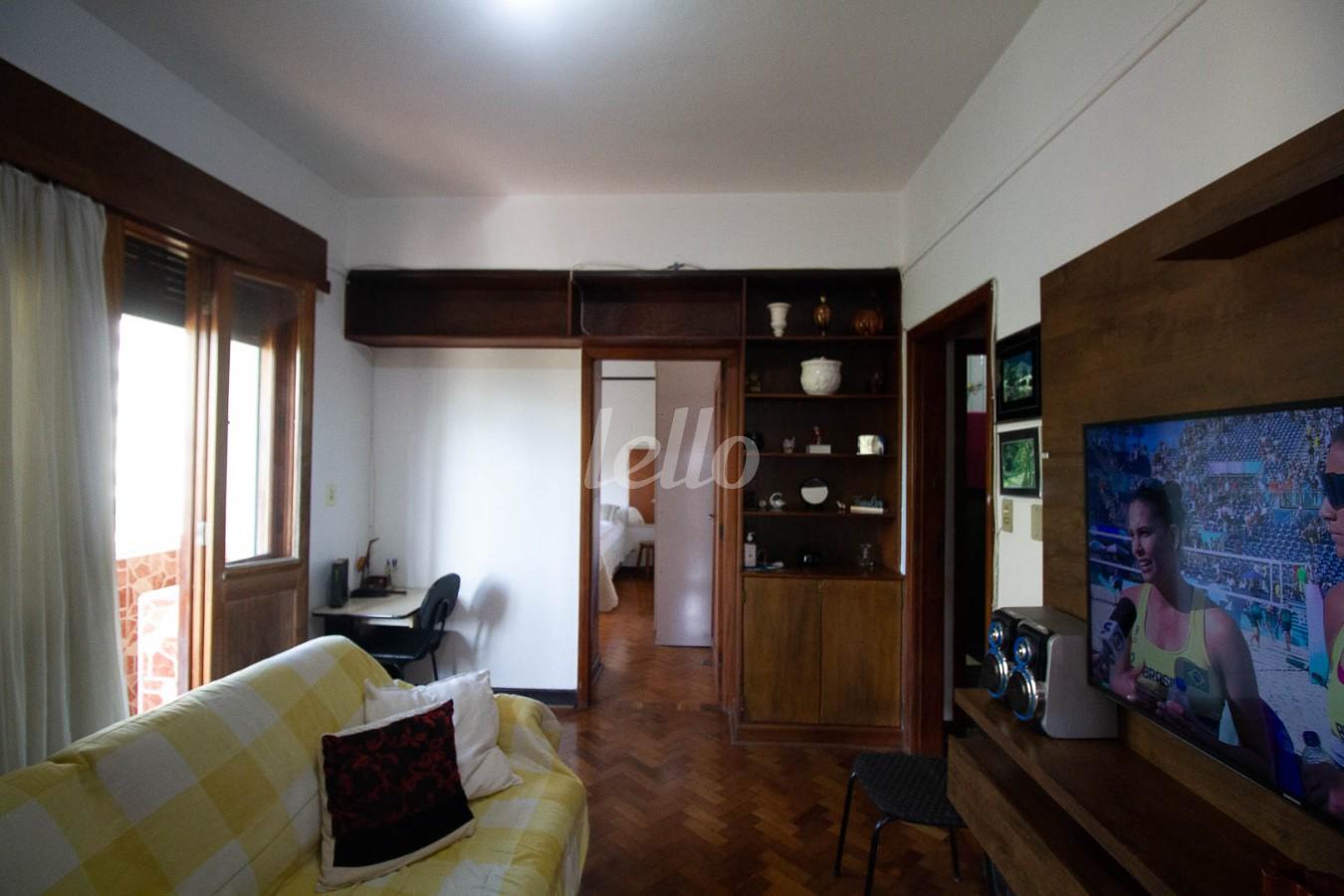 SALA de Apartamento à venda, Padrão com 69 m², 2 quartos e em Consolação - São Paulo