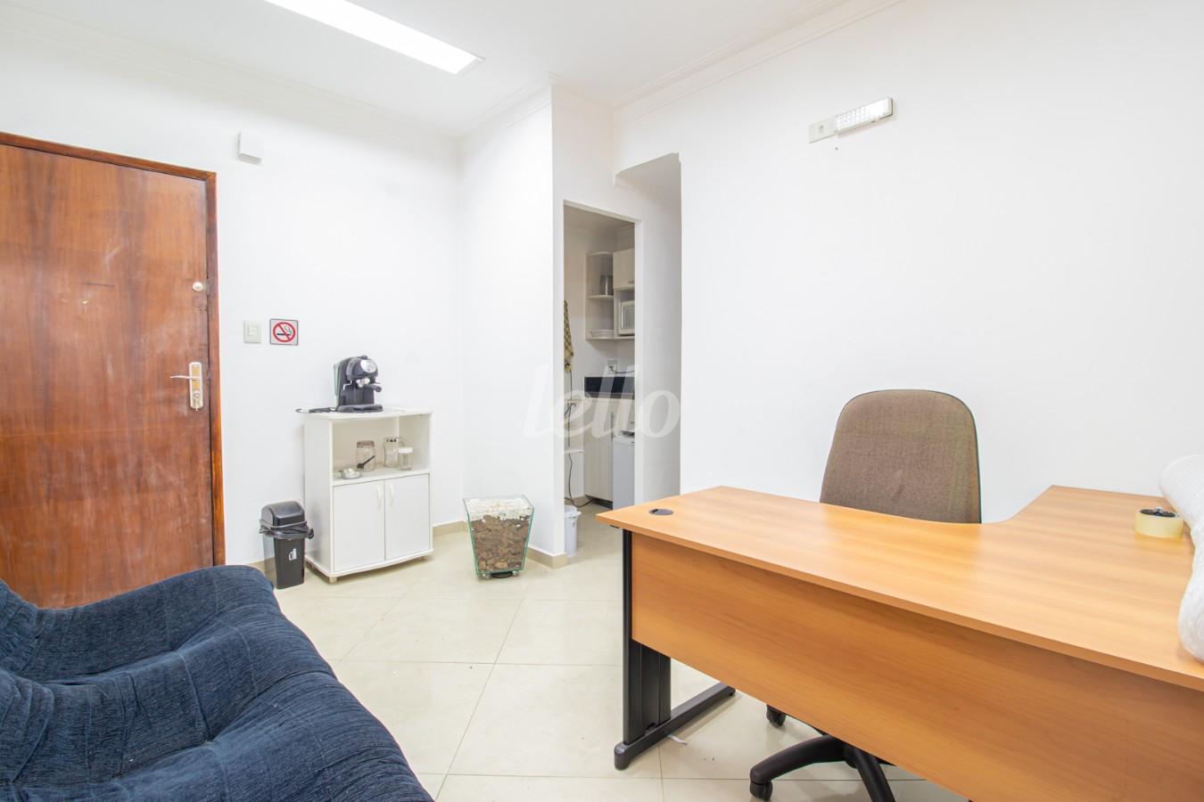 01SALA_003 de Sala / Conjunto para alugar, Padrão com 40 m², e em República - São Paulo