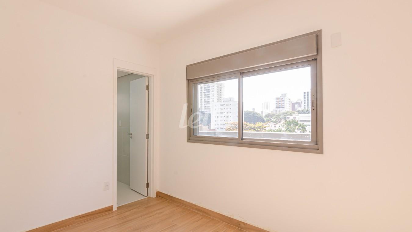 04DORMITORIO-1_005 de Apartamento à venda, Padrão com 311 m², 3 quartos e 3 vagas em Vila Mariana - São Paulo