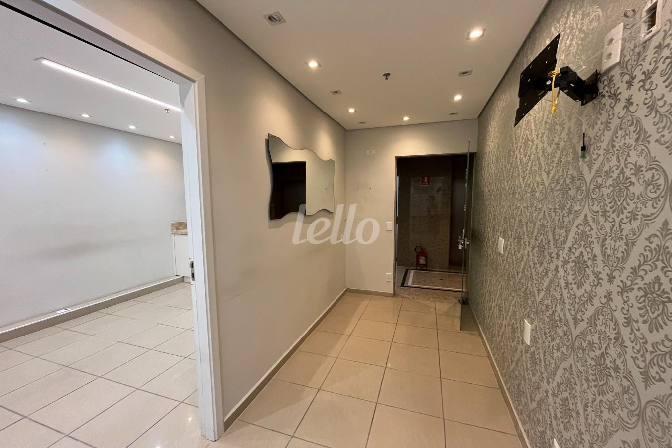 SALA de Sala / Conjunto para alugar, Padrão com 41 m², e 1 vaga em Bela Vista - São Paulo