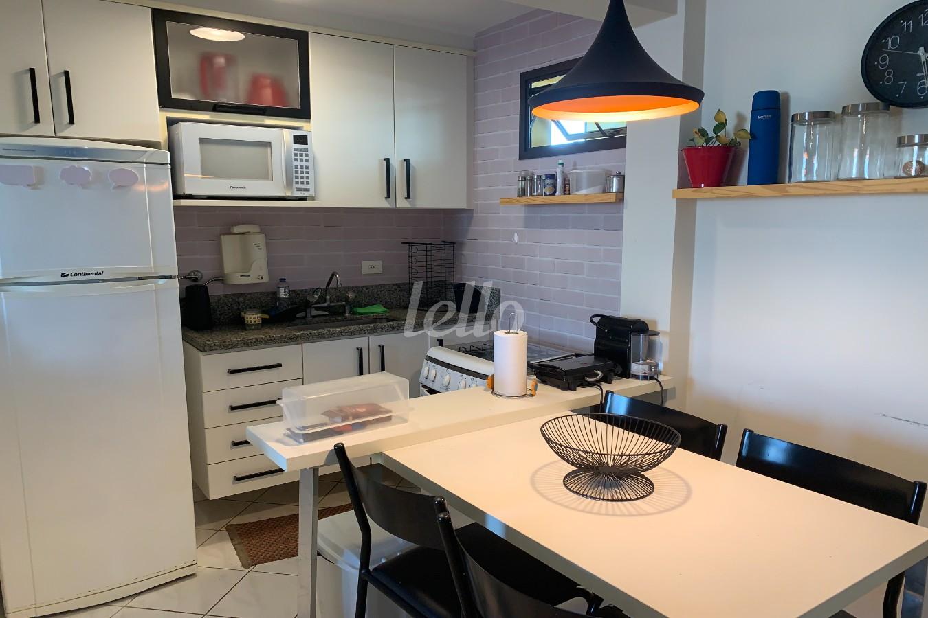 COZINHA de Apartamento à venda, Padrão com 65 m², 2 quartos e 1 vaga em Aclimação - São Paulo