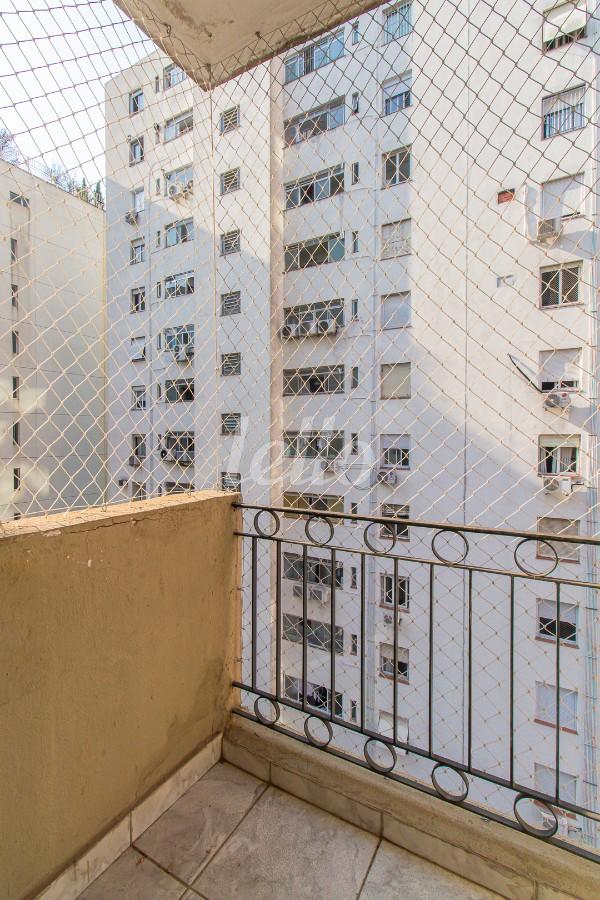 VARANDA de Apartamento para alugar, Padrão com 45 m², 1 quarto e 1 vaga em Jardim Paulista - São Paulo