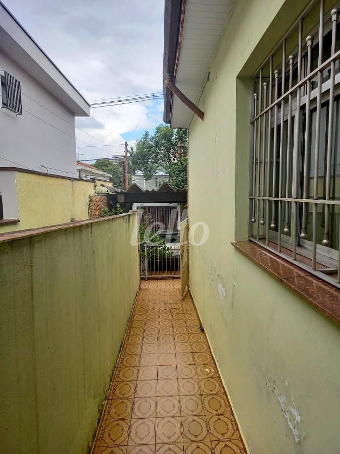 CORREDOR de Casa à venda, térrea com 294 m², 3 quartos e 4 vagas em Vila Prudente - São Paulo