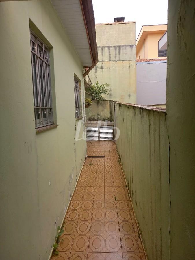 CORREDOR de Casa à venda, térrea com 294 m², 3 quartos e 4 vagas em Vila Prudente - São Paulo