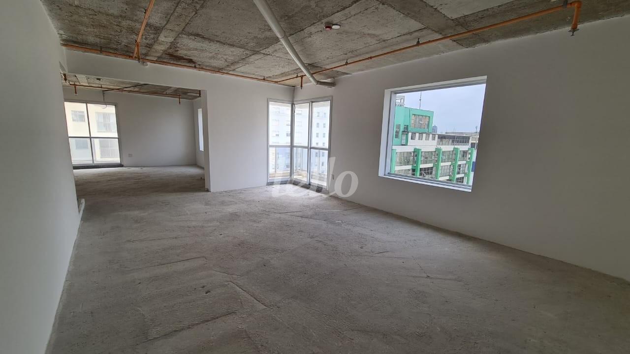 SALA de Sala / Conjunto para alugar, Padrão com 238 m², e 9 vagas em Liberdade - São Paulo