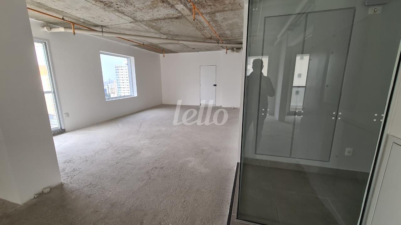 SALA de Sala / Conjunto para alugar, Padrão com 238 m², e 9 vagas em Liberdade - São Paulo