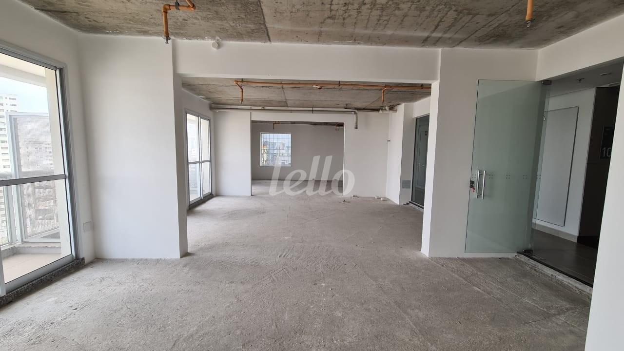 SALA de Sala / Conjunto para alugar, Padrão com 238 m², e 9 vagas em Liberdade - São Paulo