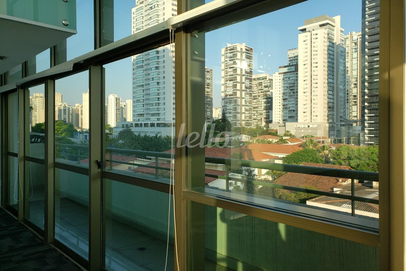 ANDAR de Sala / Conjunto para alugar, Padrão com 476 m², e 14 vagas em Brooklin Paulista - São Paulo