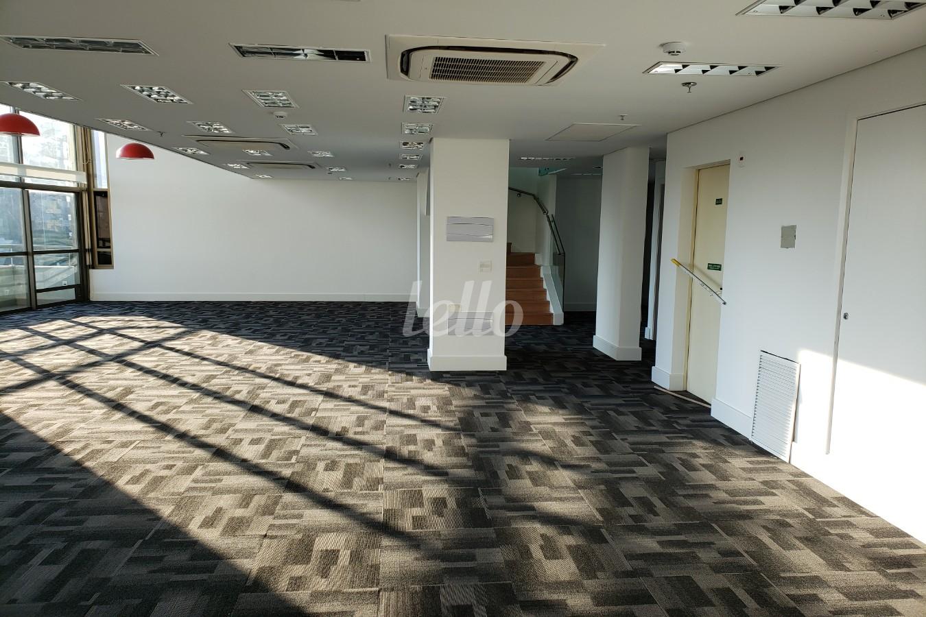 ANDAR de Sala / Conjunto para alugar, Padrão com 476 m², e 14 vagas em Brooklin Paulista - São Paulo