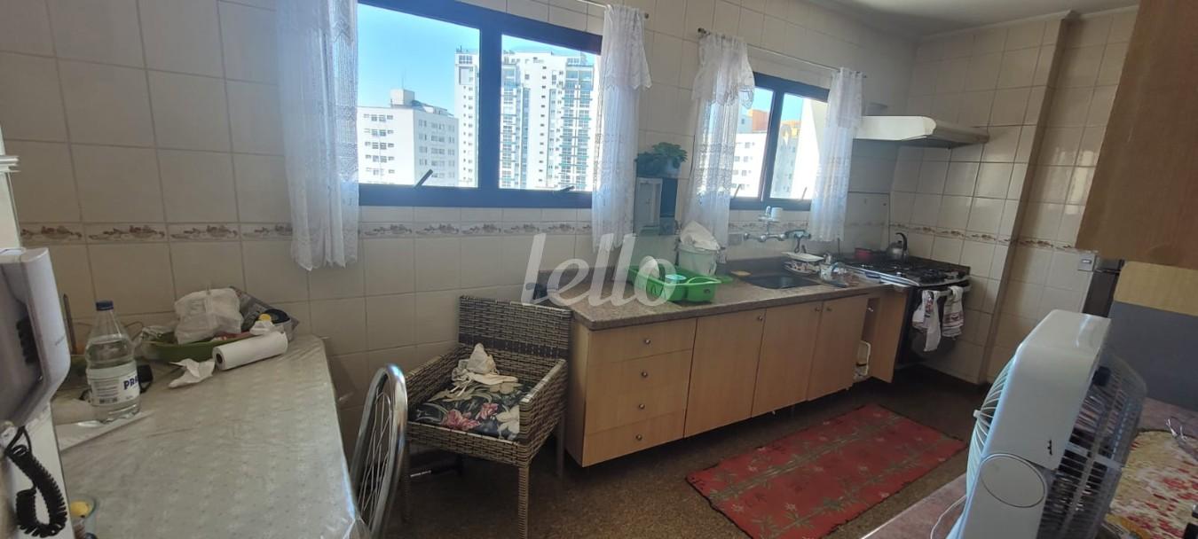 COZINHA de Apartamento à venda, Padrão com 154 m², 4 quartos e 3 vagas em Água Fria - São Paulo