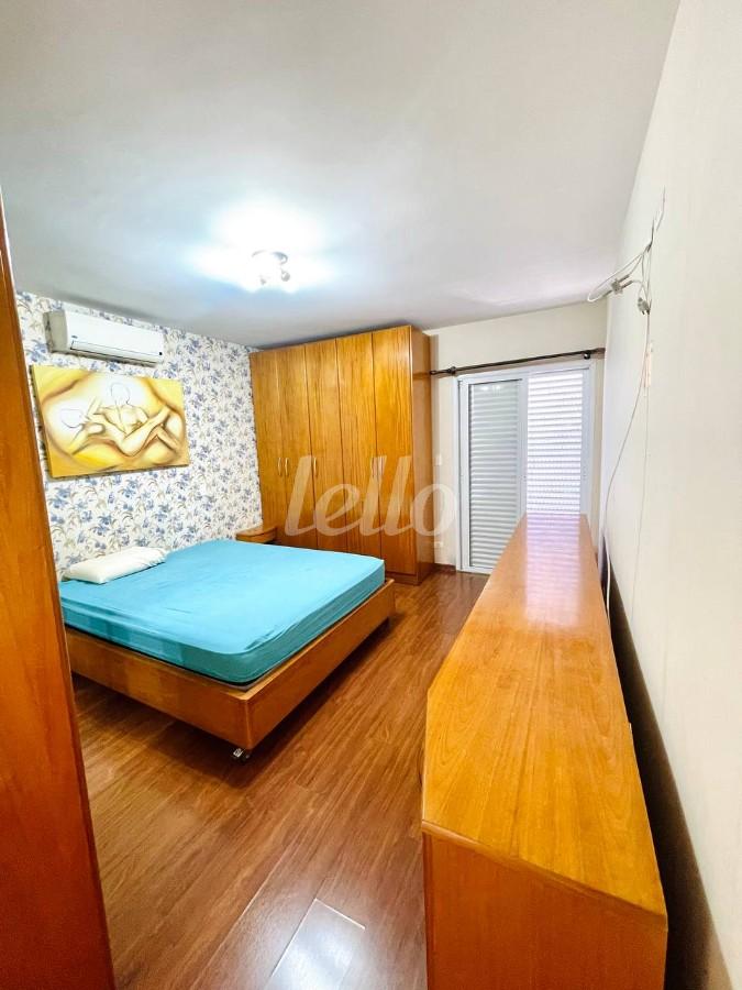 QUARTO 1 de Casa à venda, sobrado com 280 m², 3 quartos e 6 vagas em Vila Mazzei - São Paulo