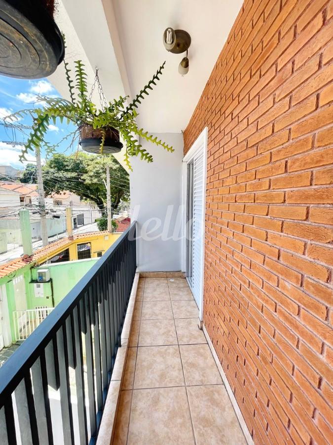 TERRAÇO SUÍTE de Casa à venda, sobrado com 280 m², 3 quartos e 6 vagas em Vila Mazzei - São Paulo