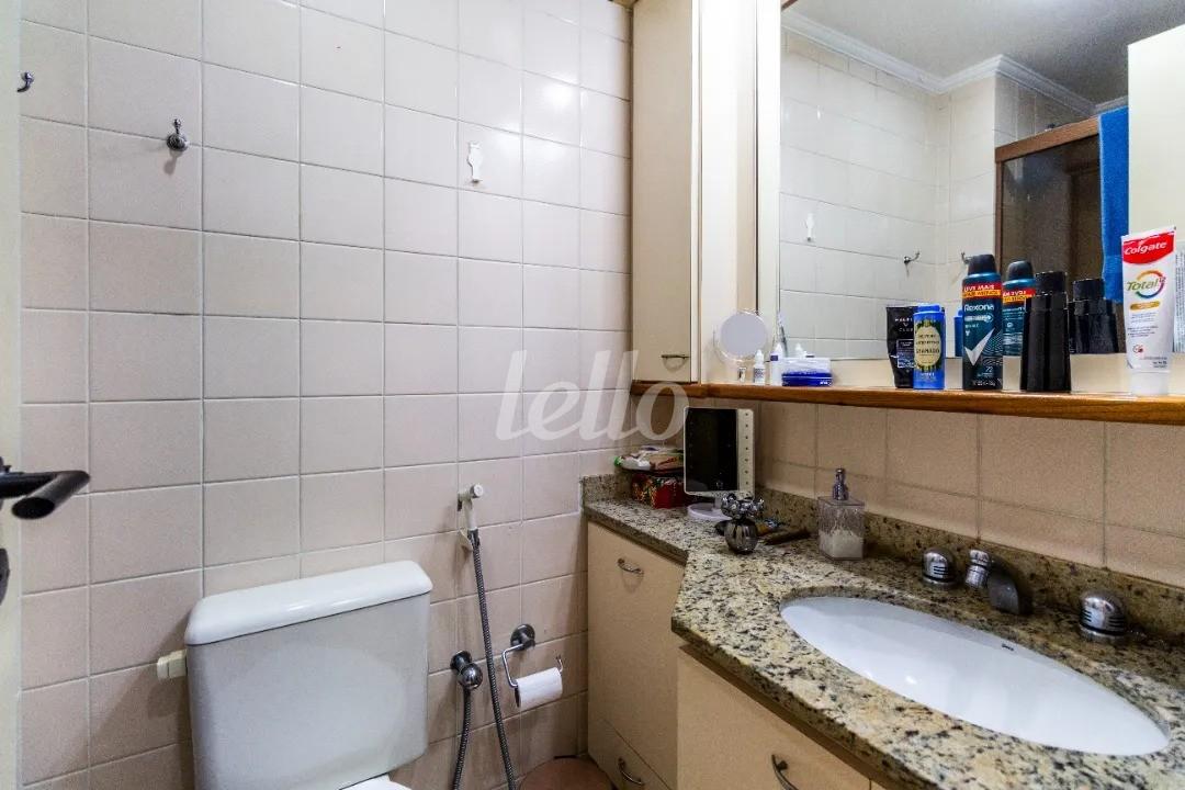 BANHEIRO de Apartamento à venda, Padrão com 84 m², 3 quartos e 2 vagas em Vila Pompeia - São Paulo