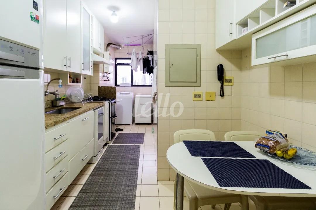 COZINHA de Apartamento à venda, Padrão com 84 m², 3 quartos e 2 vagas em Vila Pompeia - São Paulo