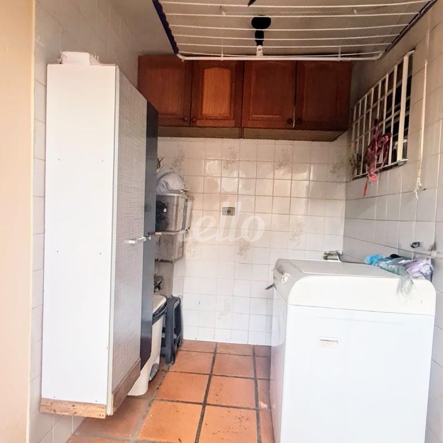 AREA DE SERVIÇO de Casa à venda, sobrado com 126 m², 2 quartos e 3 vagas em Vila Gustavo - São Paulo