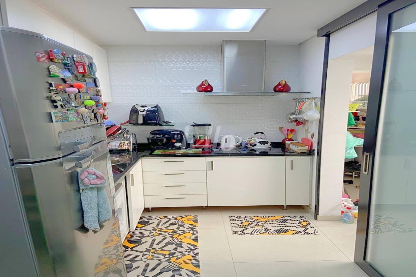 COZINHA de Apartamento à venda, Padrão com 69 m², 2 quartos e 1 vaga em Indianópolis - São Paulo