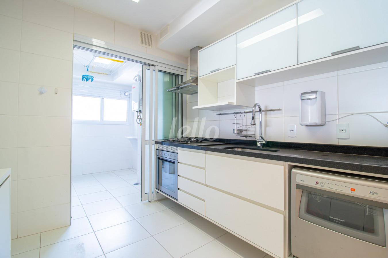 COZINHA de Apartamento à venda, Padrão com 104 m², 3 quartos e 2 vagas em Vila Santa Catarina - São Paulo