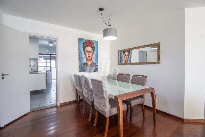 SALA de Apartamento para alugar, Padrão com 144 m², 3 quartos e 3 vagas em Paraíso - São Paulo