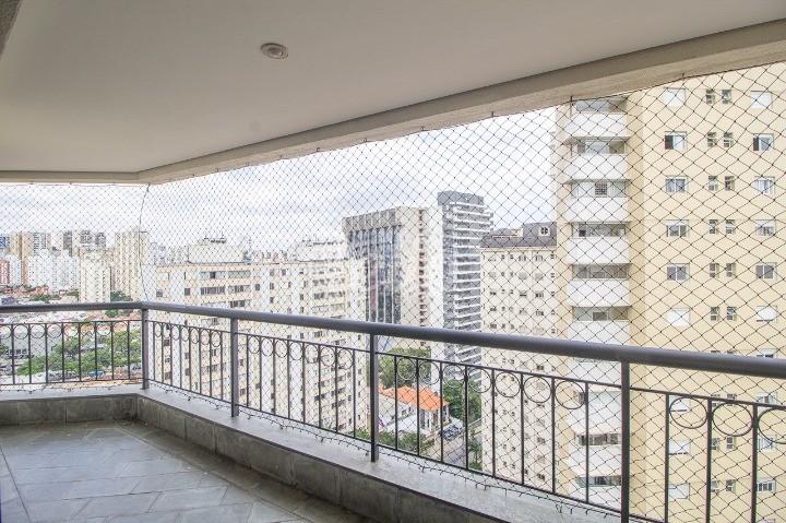 VARANDA de Apartamento para alugar, Padrão com 144 m², 3 quartos e 3 vagas em Paraíso - São Paulo