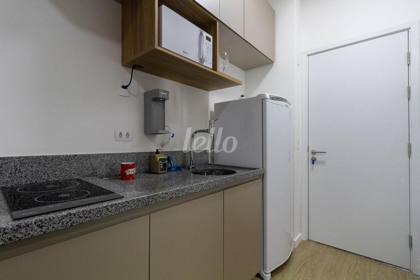 COZINHA de Apartamento para alugar, Padrão com 23 m², e em Chácara Santo Antônio - São Paulo