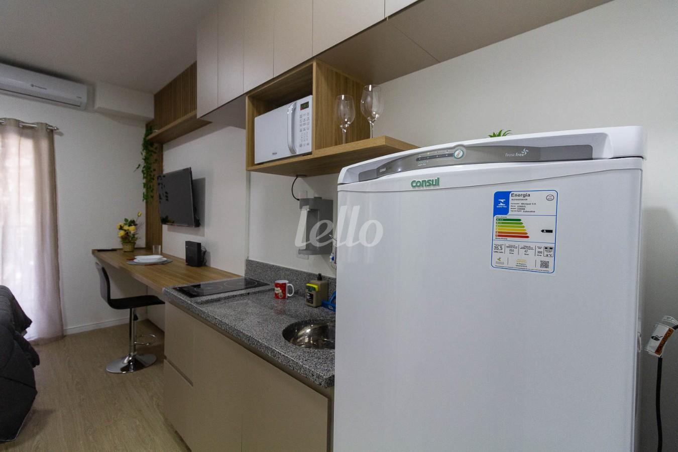 COZINHA de Apartamento para alugar, Padrão com 23 m², e em Chácara Santo Antônio - São Paulo